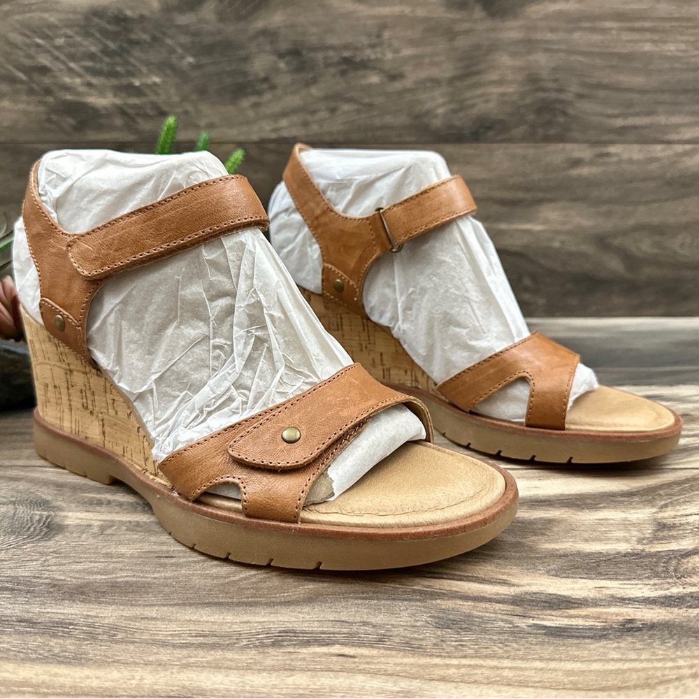 NIB Sofft Cyndy Strappy Wedge Leather Sandal Luggage Tan 9M 40 - Picture 5 of 13